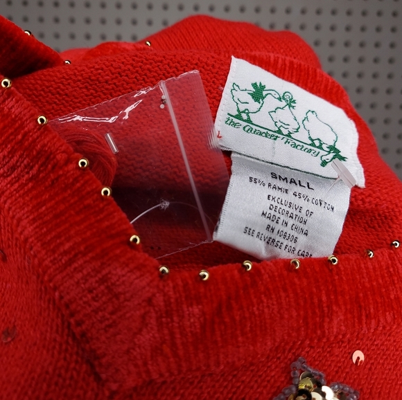 The Quacker Factory Sweater Small Red Patriotic USA Sequin Flag V-Neck Stars - Picture 3 of 11